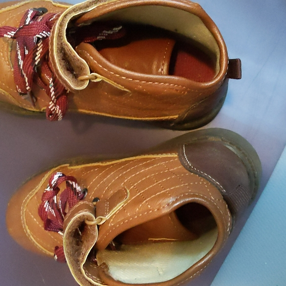 CARTER'S hiking boots 12M - Picture 4 of 4